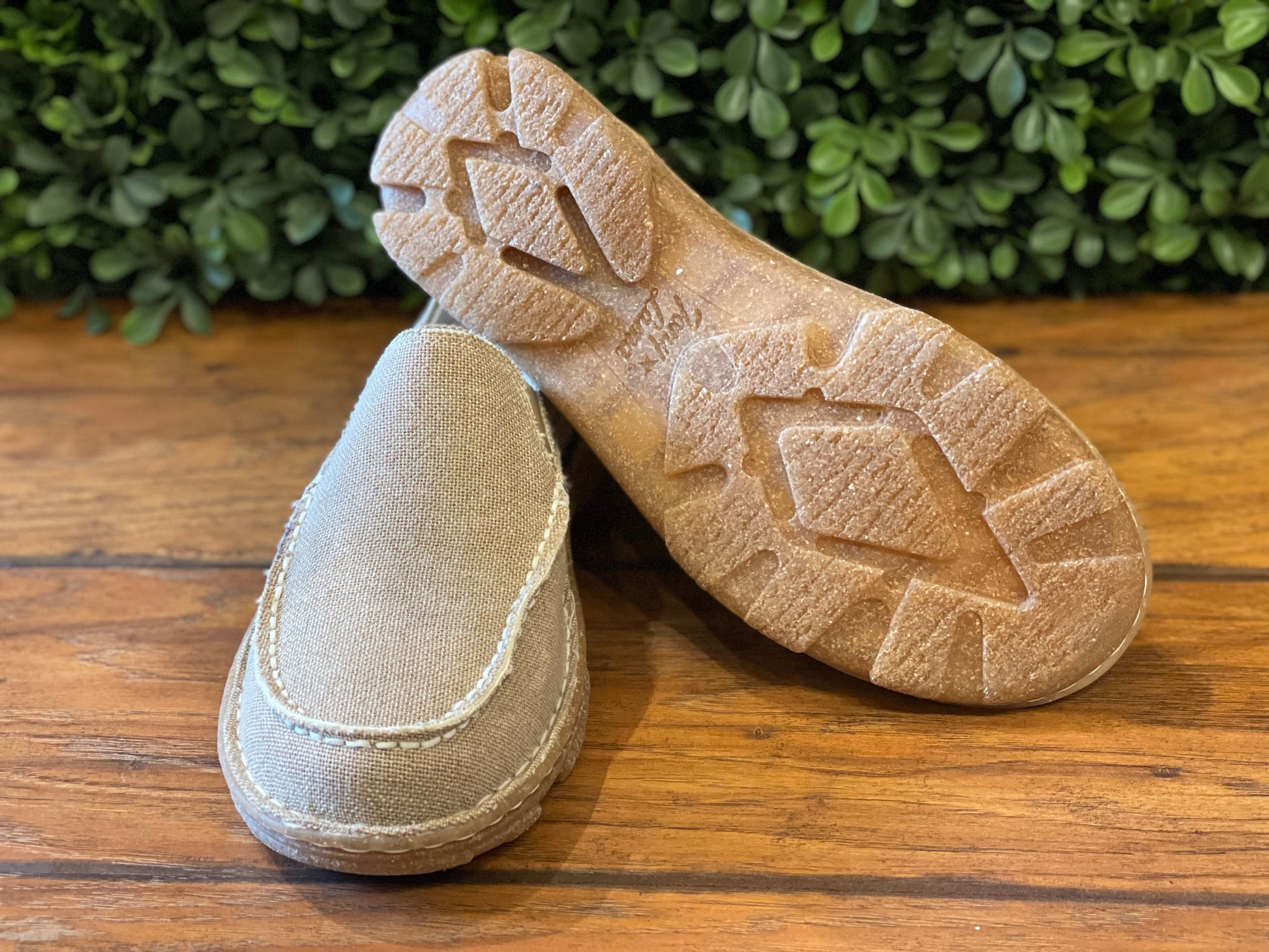 Moccsi Slip On